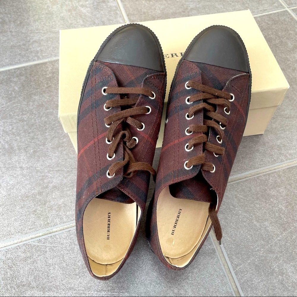 Burberry sneakers US sz8.5